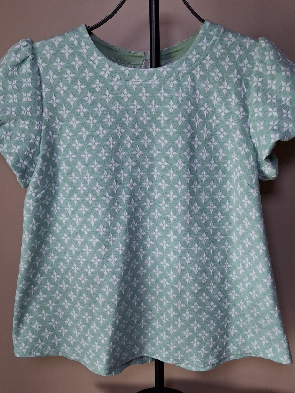 Voy Women’s Mint Green W/Quarterfoil Pattern Boutique Top; Size L; Puff Sleeves
